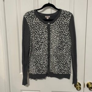 Grey and white leopard sweater xxl by Merona